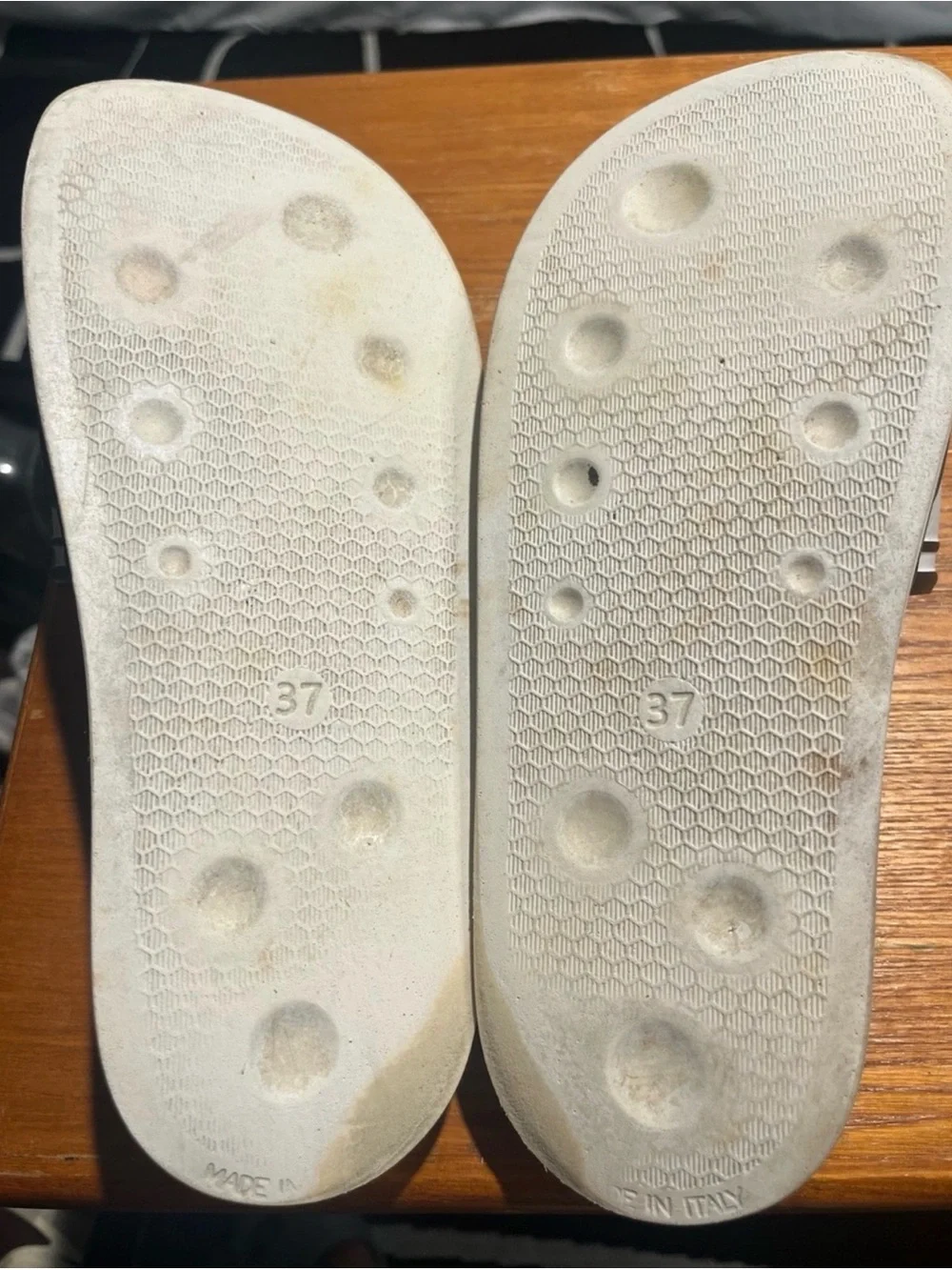 OFFWHITE Men's Logo Pool White & Black Faux leather upper w/ rubber sole Slider